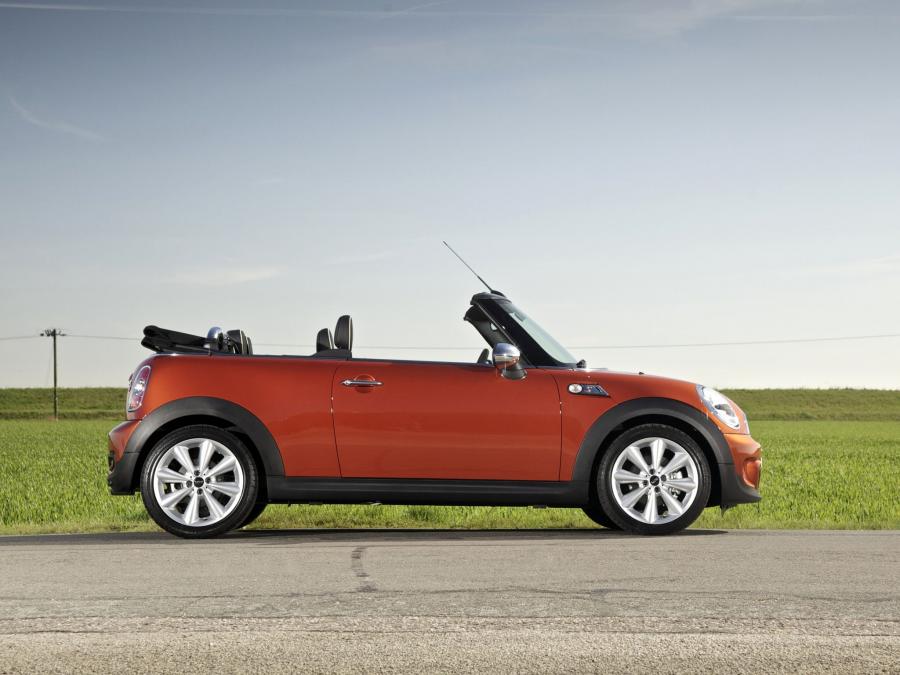  Mini Cooper SD Cabrio 2011 года  (UK) (фото 5 из 16)